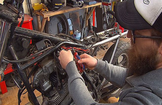 Café racer 6 - DIY on wheels