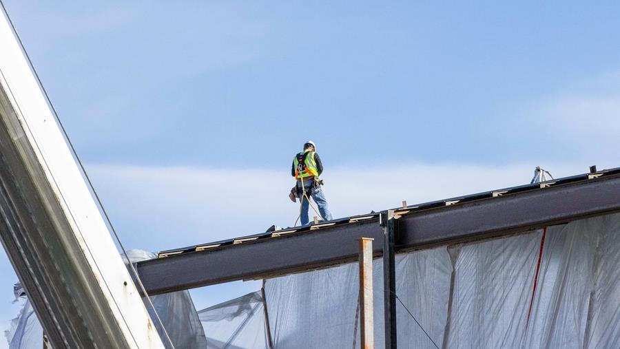 De nombreux couvreurs et entrepreneurs mobilisés pour réparer les dégâts des tempêtes