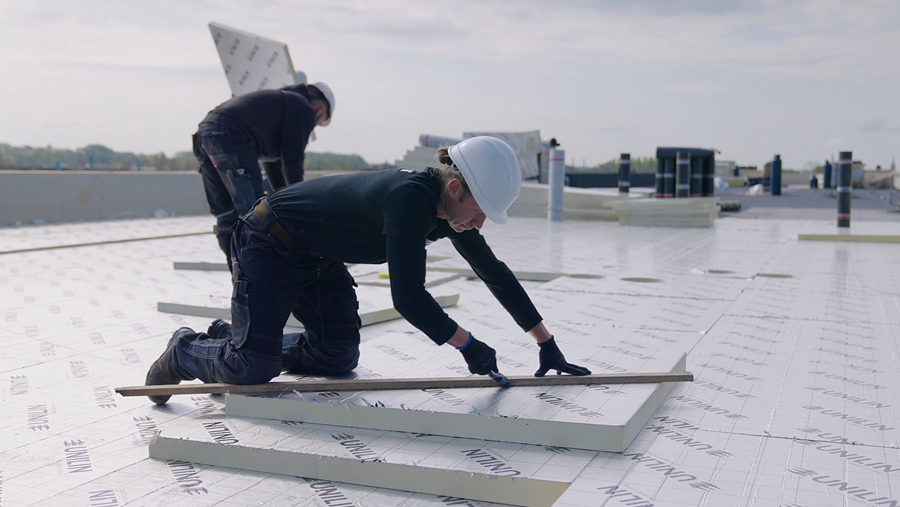 Isolation efficace des pentes grâce au service de planification de l'installation