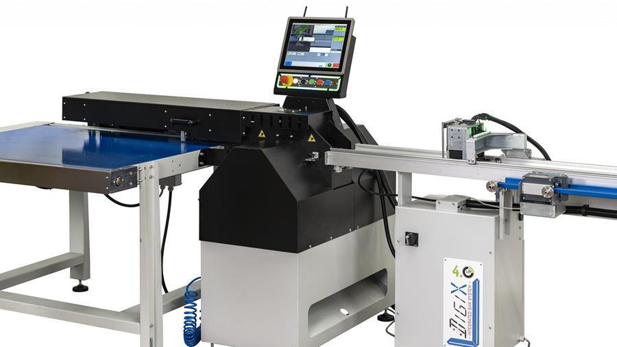 Volledig geautomatiseerd zagen van PVC en aluminium glaslatten