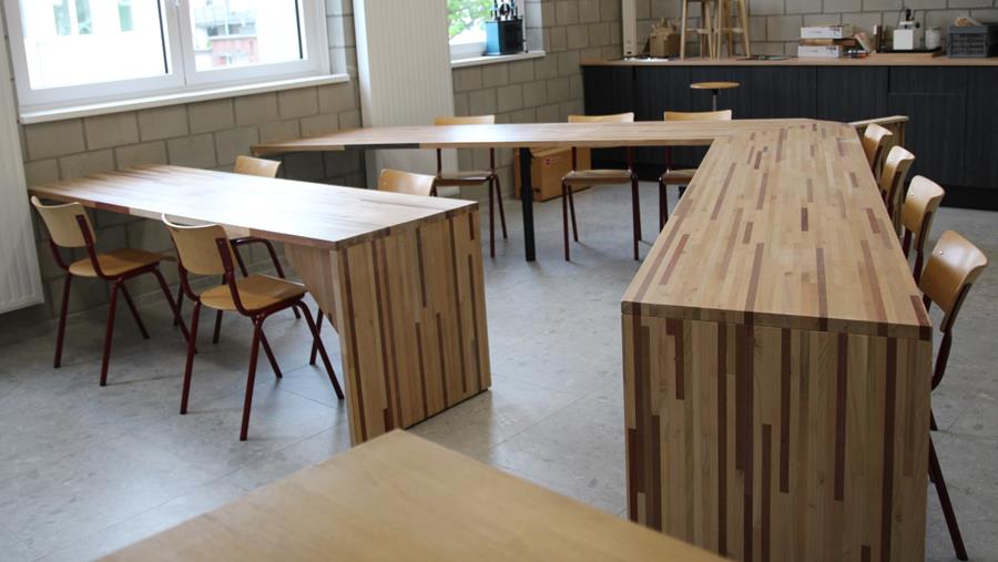 Des étudiants unissent leurs forces pour réaliser un projet unique de décoration d'intérieur