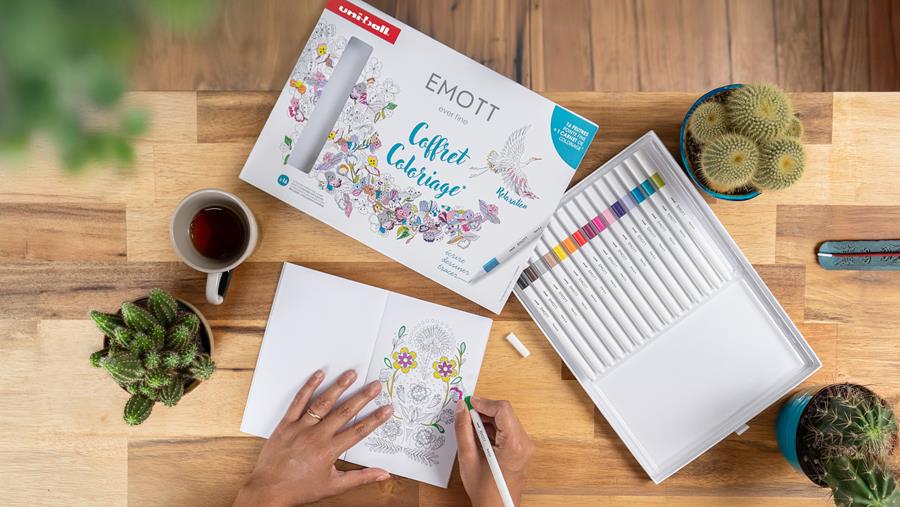 Une fin d’année créative avec Uni-ball!