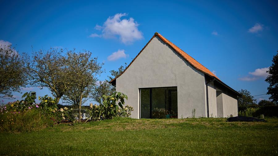 Technisch huzarenstuk aan de vijverrand