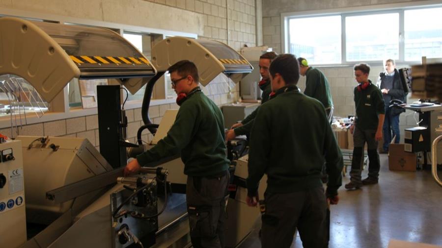 "Geef aluminium volwaardige plaats in onderwijs"