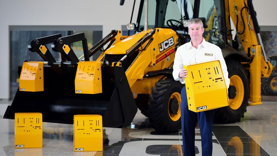 JCB fabrique des caissons en acier pour des respirateurs